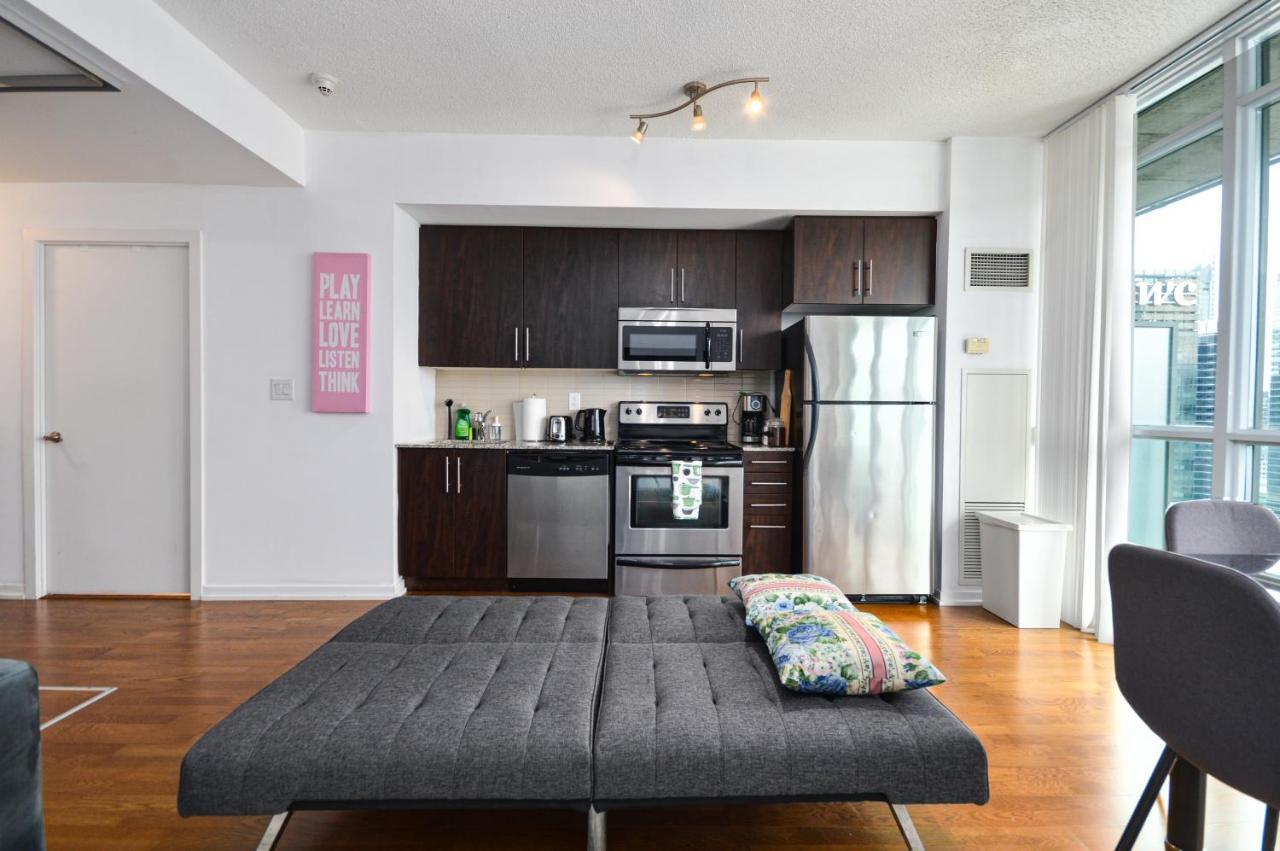 Downtown Toronto Condo Mins From Scotiabank Arena, Tiff, Cn Tower, Union, Mtcc Exterior photo