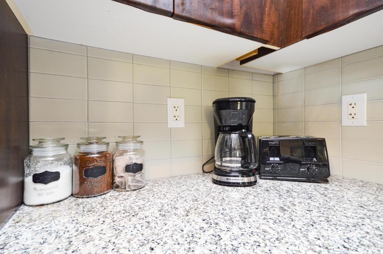 Downtown Toronto Condo Mins From Scotiabank Arena, Tiff, Cn Tower, Union, Mtcc Exterior photo